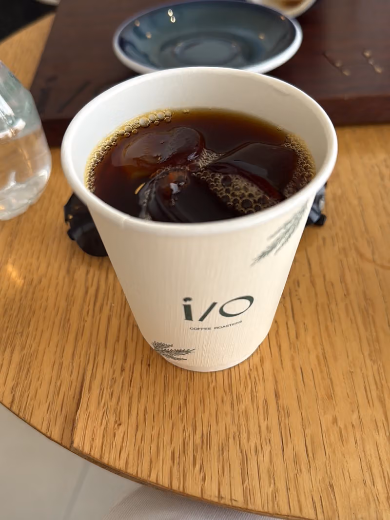 io محمصة ومقهى