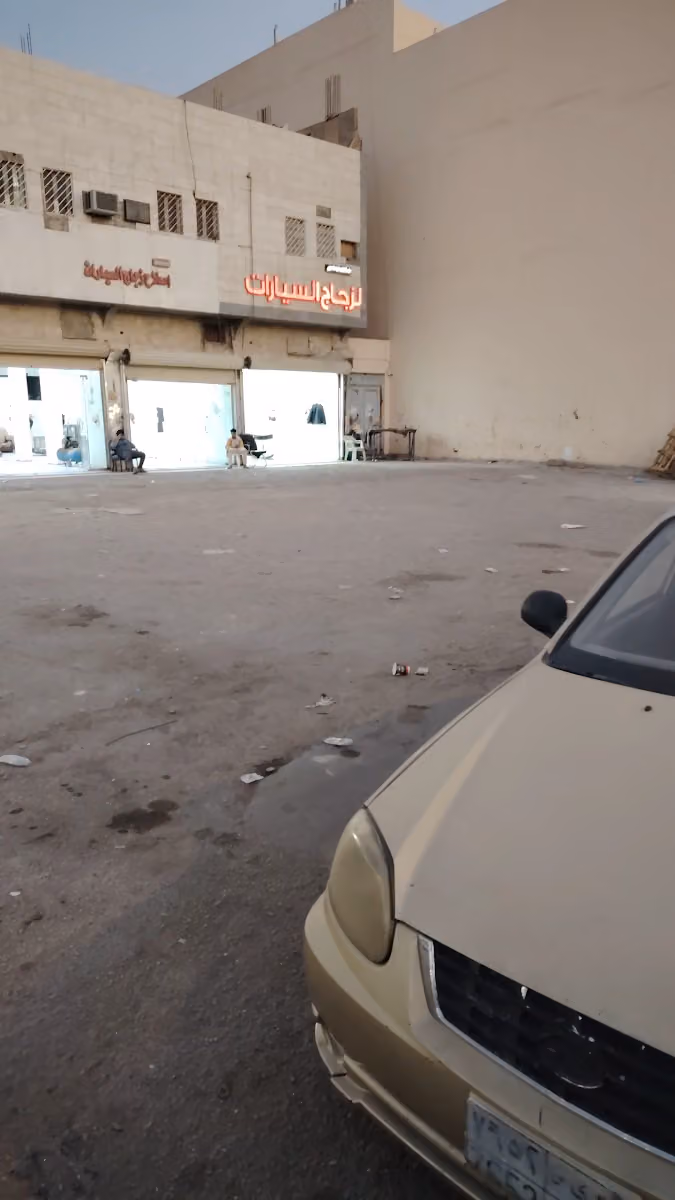 إصلاح مكائن زجاج السيارات وفتحات سقف وصفات مرايات واقفال ابواب
