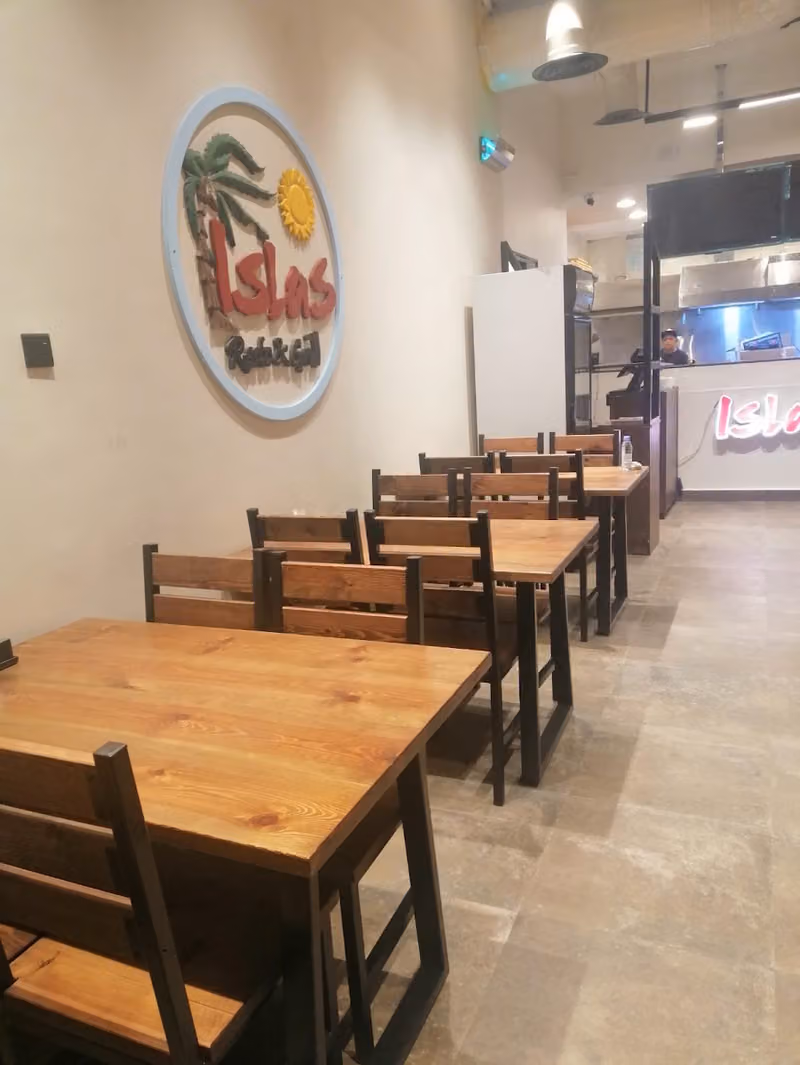 ISLAS Resto & Grill
