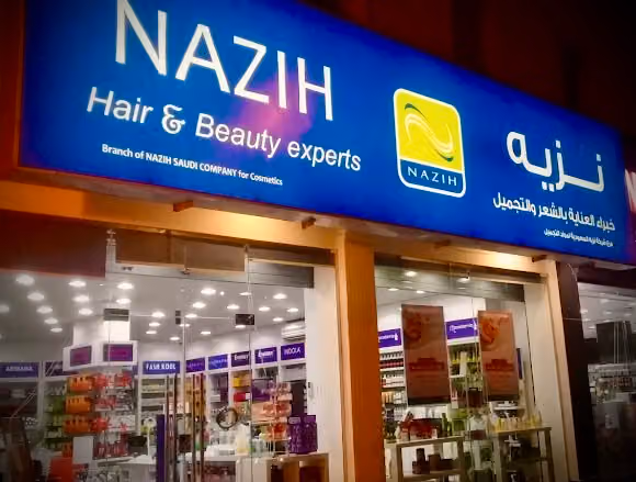 Izzat Daouk hair specialist
