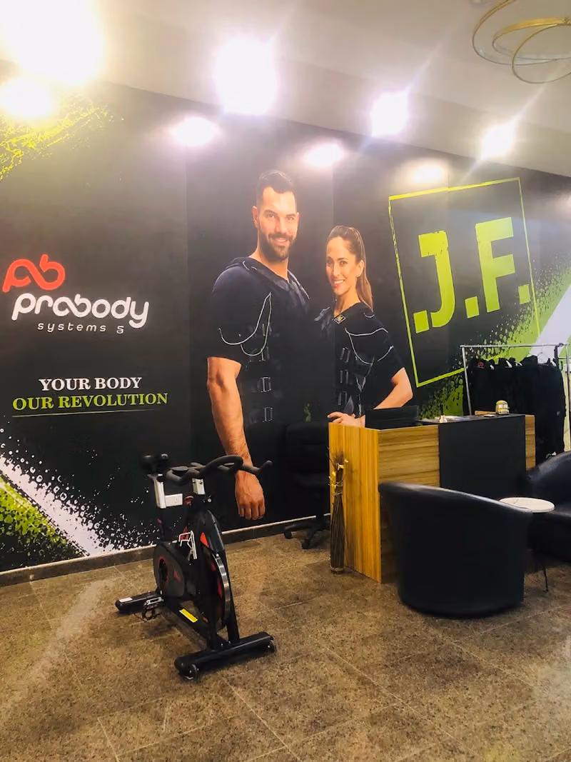 J. F. REVOLUTION EMS Justfit Fitness