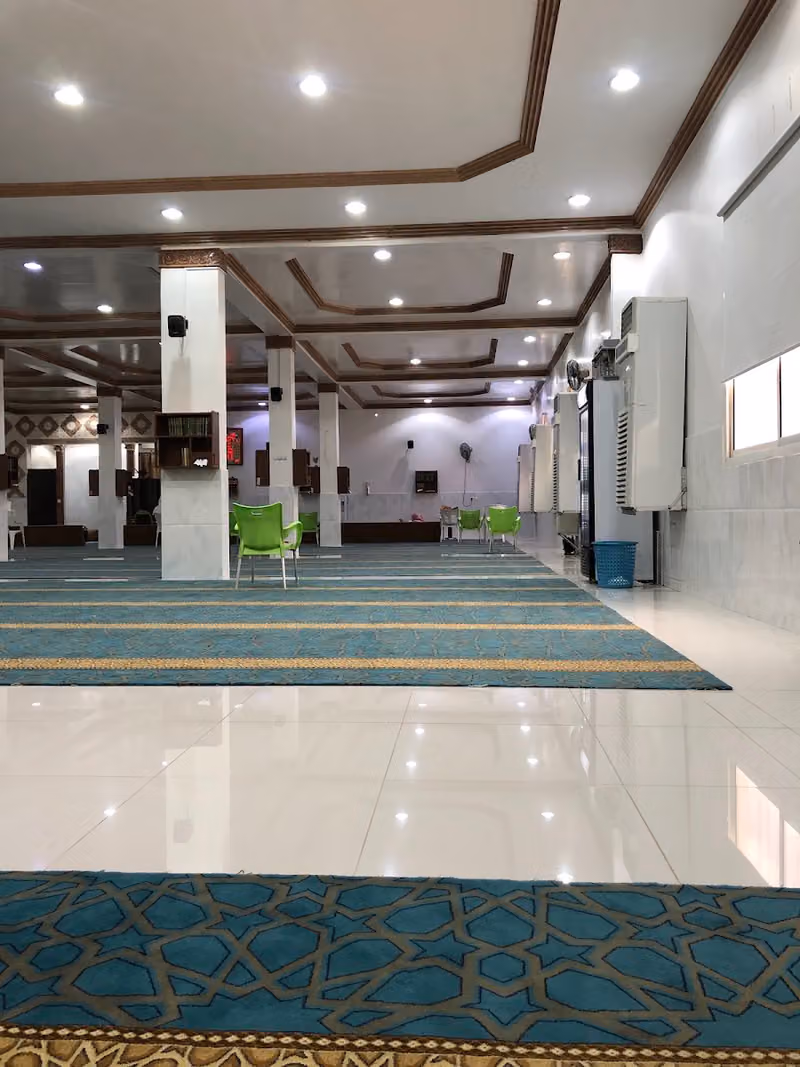 جامع خديجة بنت خويلد بالنظيم