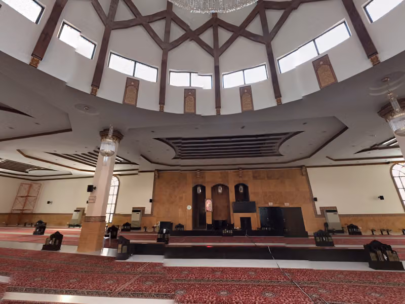 جامع والدة الأمير بدر بن عبدالله بن عبدالعزيز آل سعود
