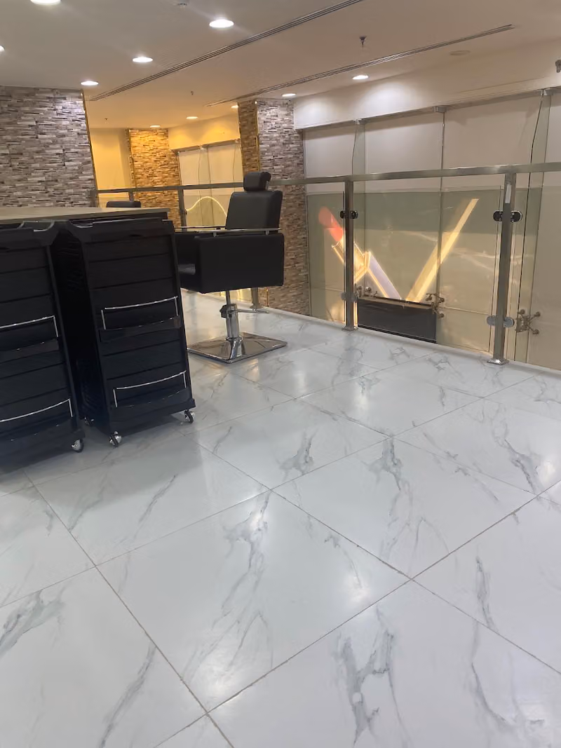 صالون جودي سواغ Jeudi Soir Salon