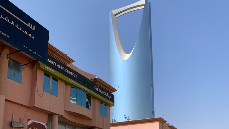 جراح تجميل دكتور جمال جمعه عيادات ميدارت Medart Clinics