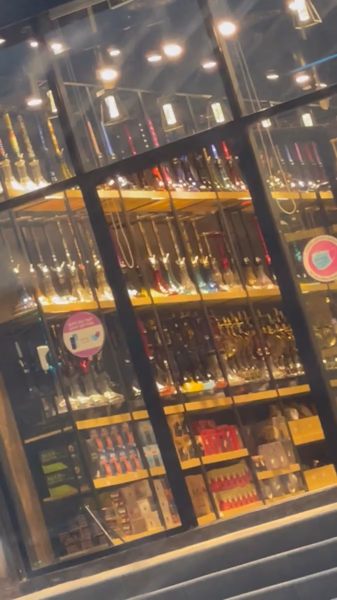 جست سموك فيب وشيشة الملقا Just smok vape and shisha