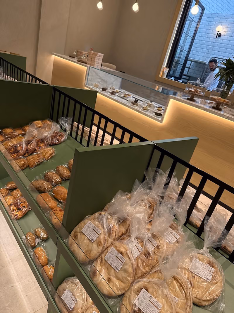 KEGLU BAKERY. KETO & Gluten Free.