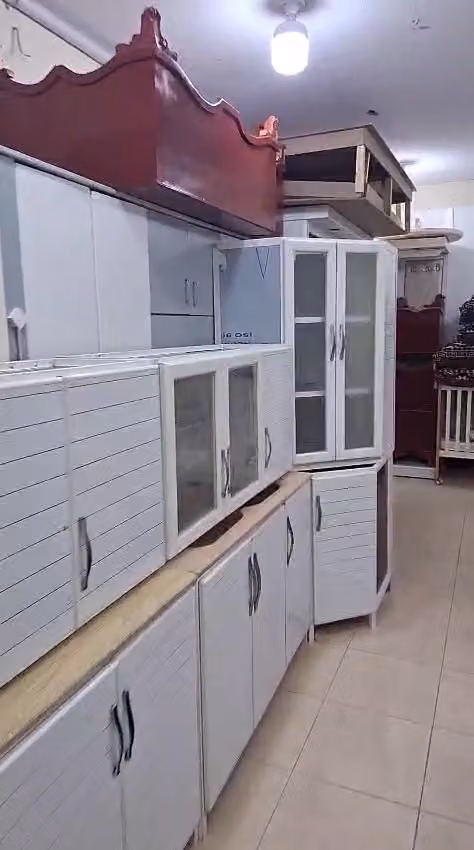 خالد العنيزي اللاثاث المستعمل