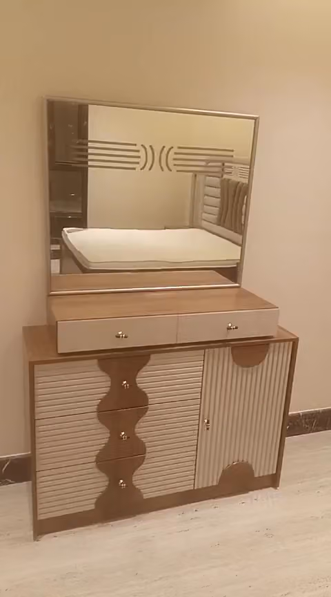Khan Expert Carpenter