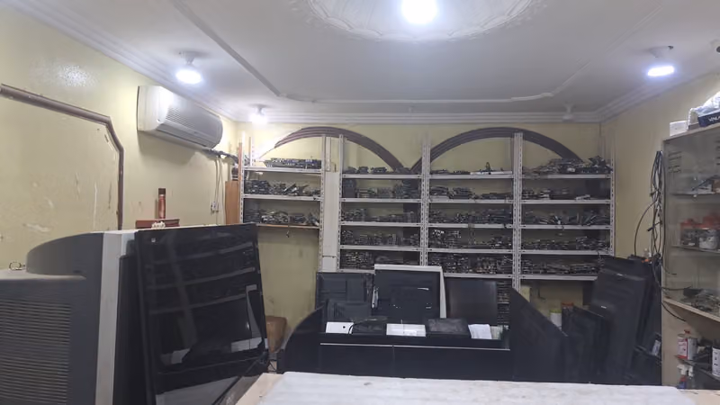خلف الدوسرى صيانة الالكترونيات