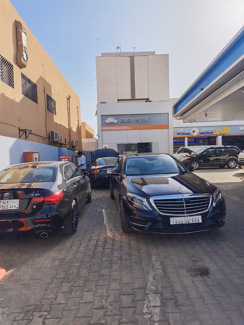 كهربائي سيارات وإصلاح مكيفات وتعئبه فريون المعلم أبو راشد
