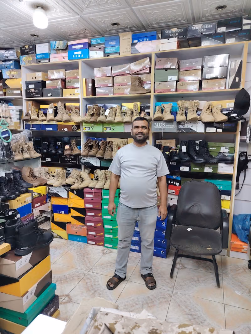 خياط سلطان المالكي للخياطة العسكرية
