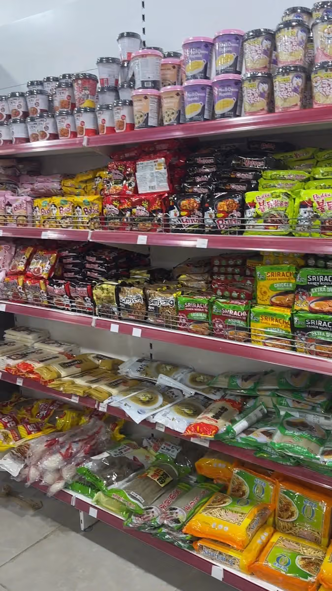 Kimchi Mart Japanese and Korean Convenience Store تموينات كمشي