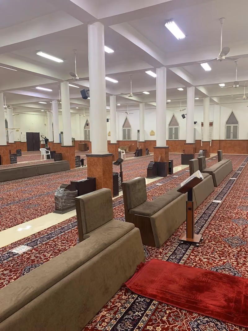 جامع الملك خالد بحي الروضة