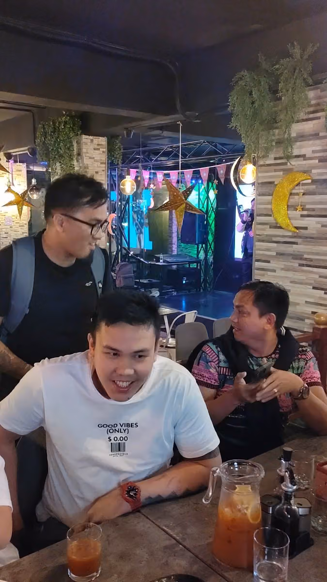 KUY's Grill & Restaurant