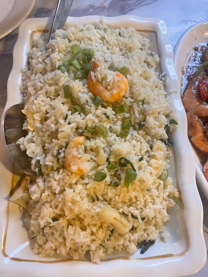 KUY's Grill & Restaurant