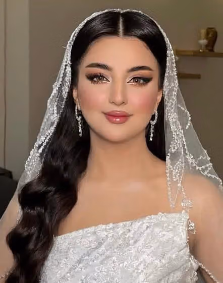 كوافيرة بالرياض للتجميل النسائي المنزلي