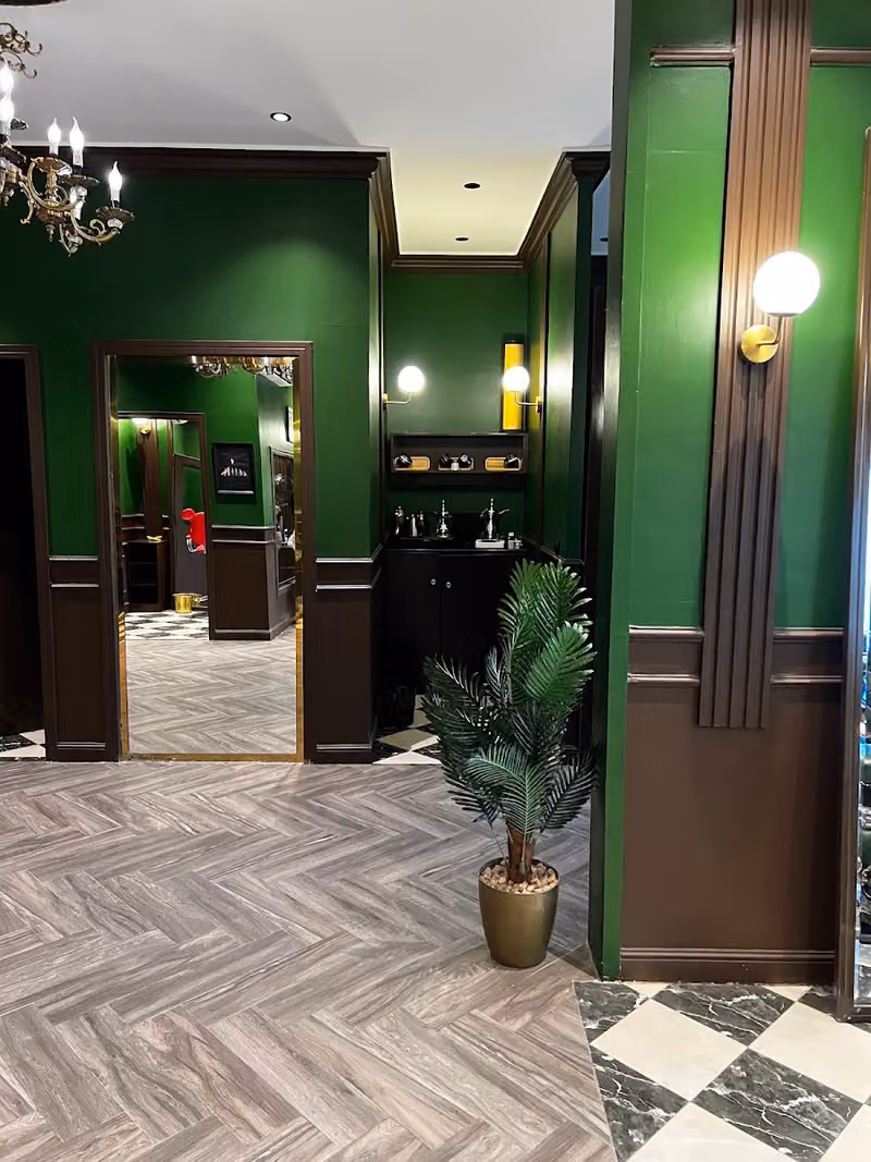 كينغزمان - حلاق ايطالي kingsman barber shop