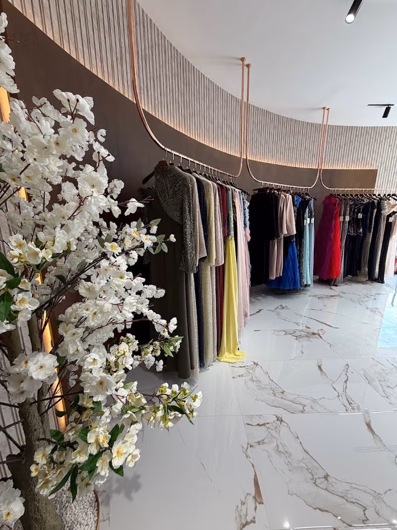 LA BELLA BOUTIQUE