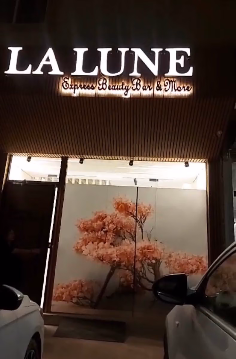 LA LUNE