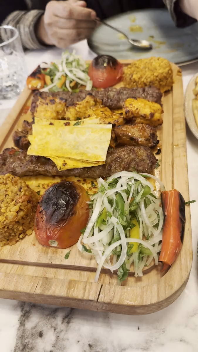 La Rio restaurant & lounge