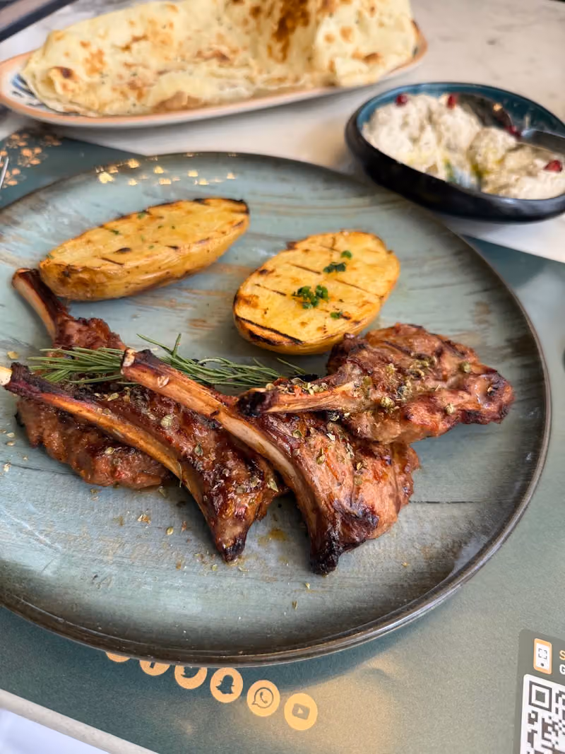 La Rio restaurant & lounge