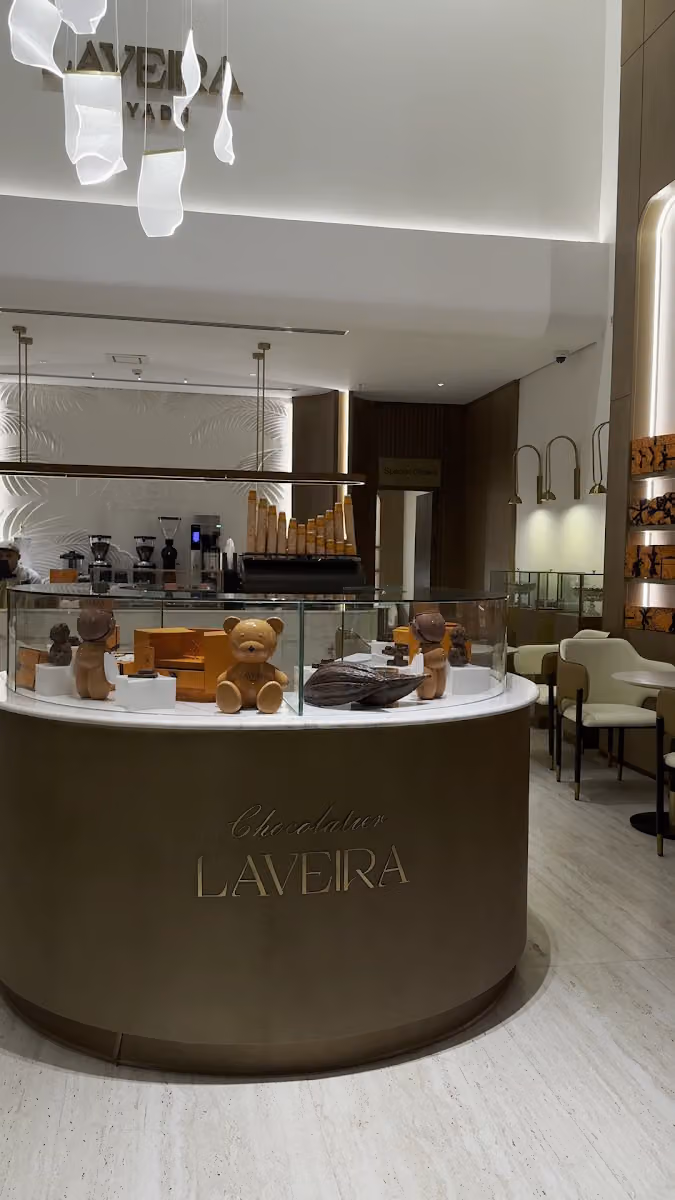 لافيرا | Laveira - Chocolatier & Cafe