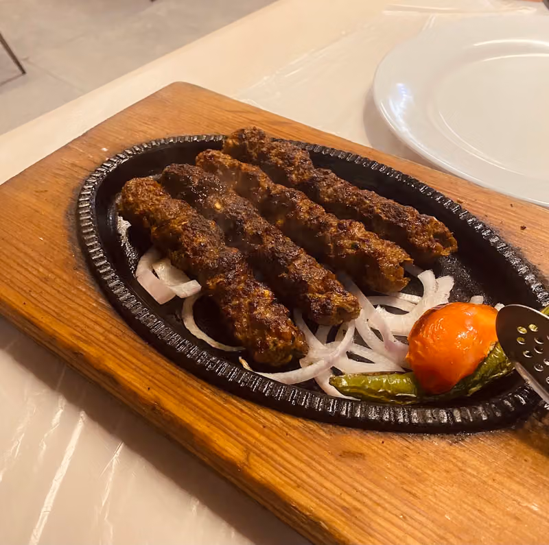 لاهوري ويلج