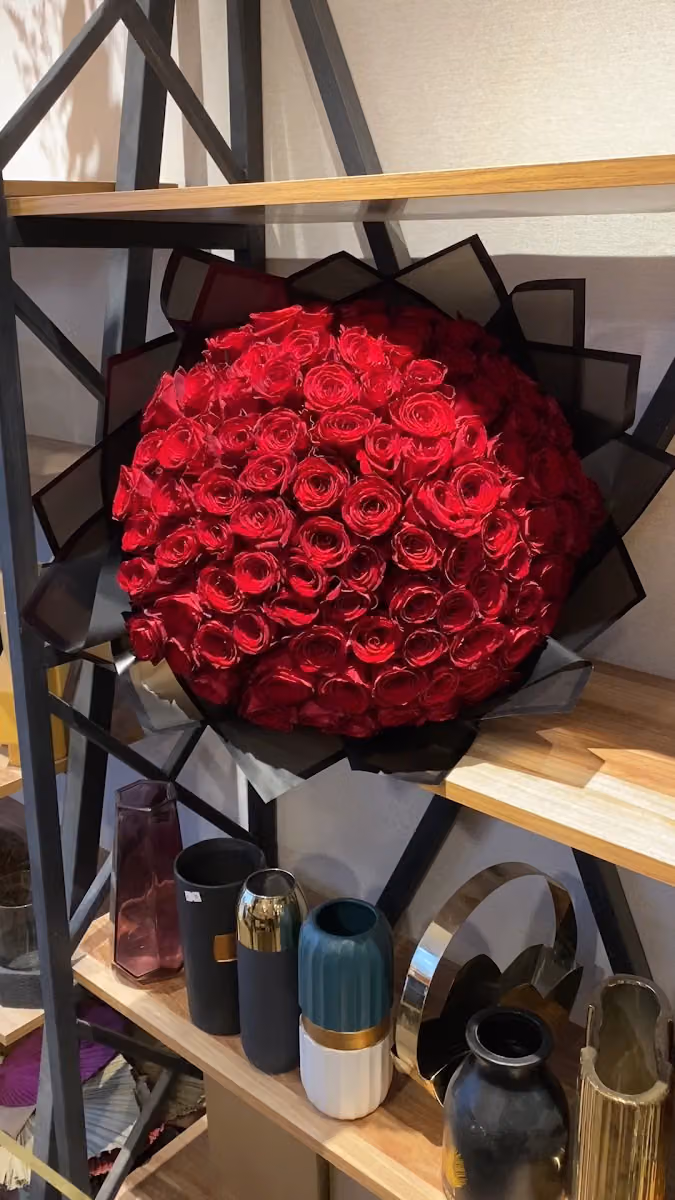 لاما روز محل ورد وهدايا بلونات تنسيق الهدايا باقات الزهور - Lama Rose