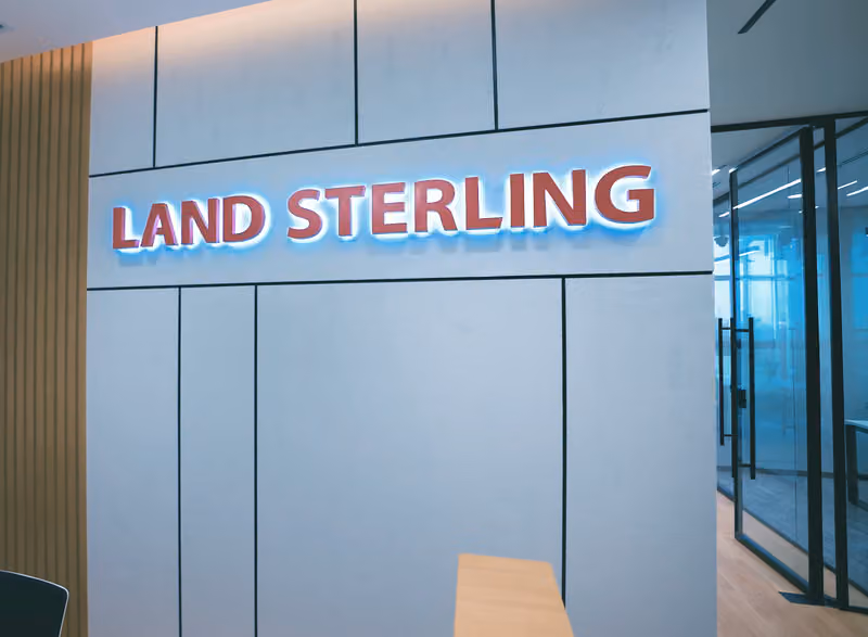 Land Sterling - Riyadh
