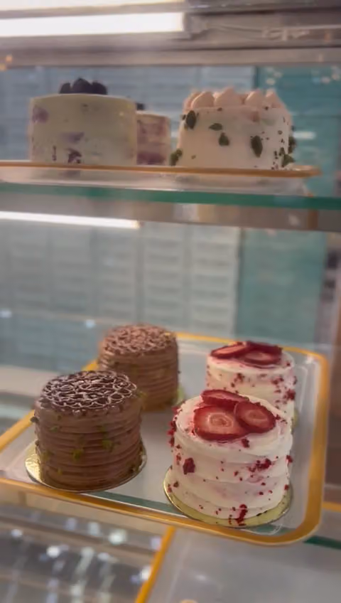 Larin sweet لارين سويت
