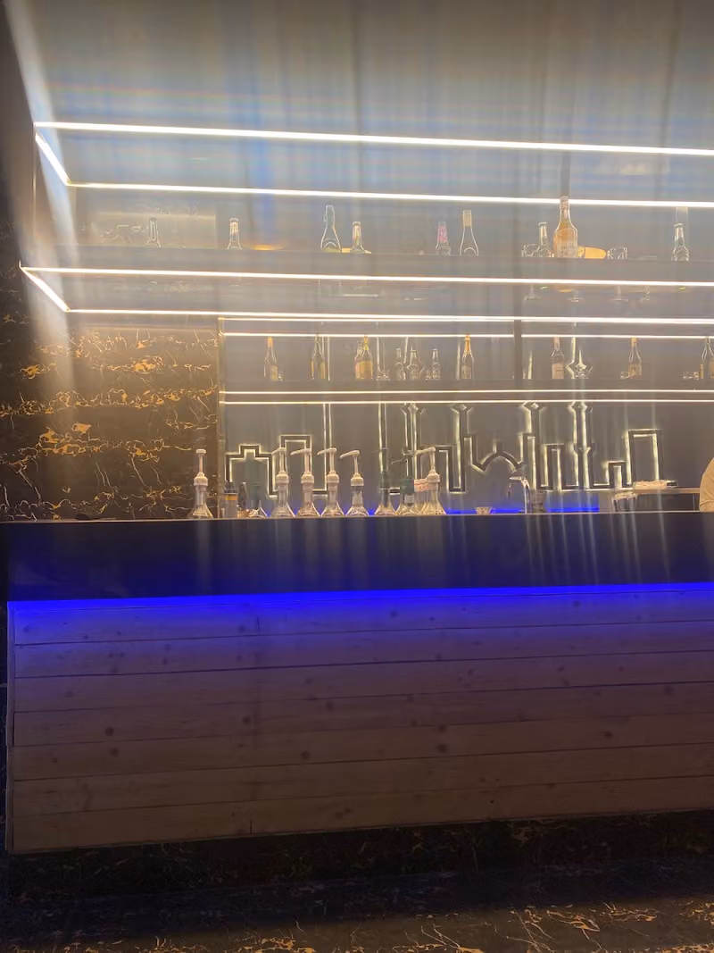 لاونج الجو الخافت LOUNGE DIM VIEW