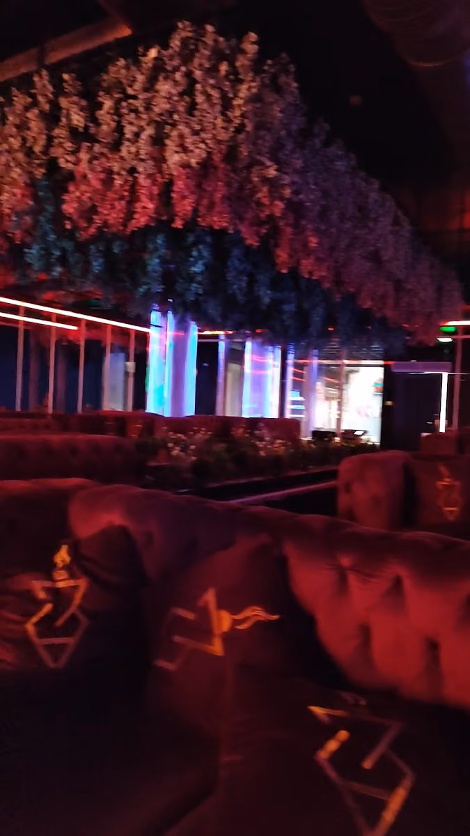 لاونج جمرة الليل JAMRA NIGHT LOUNGE