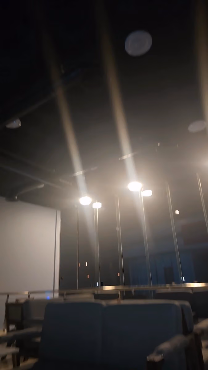 لاونج ومقهى العلمين الذهبي