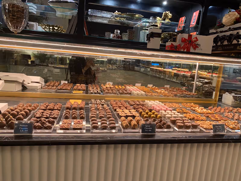 LAVIVIANE Masion de Pâtisserie