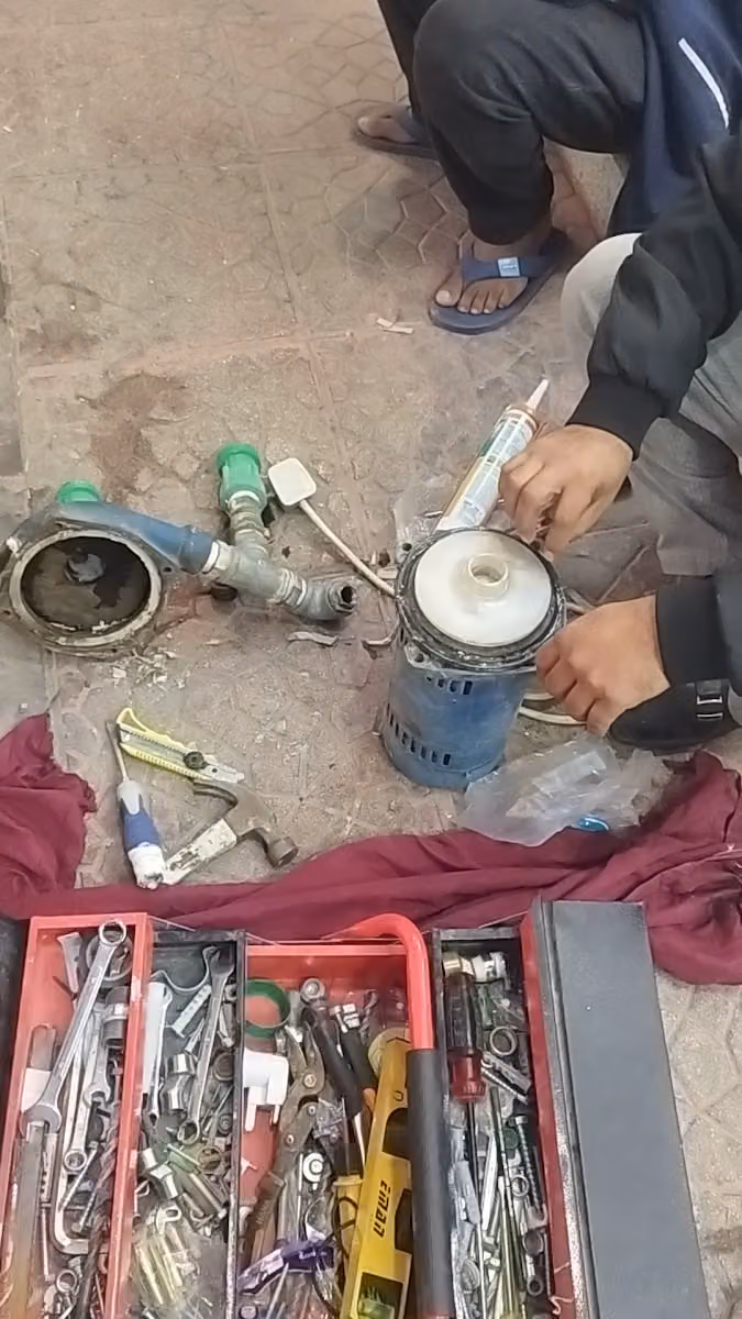 لبيع الادوات الكهربائية والسباكة Electric & plumber