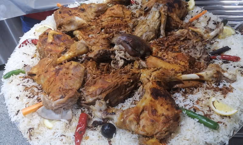 LEEZ RESTAURANT