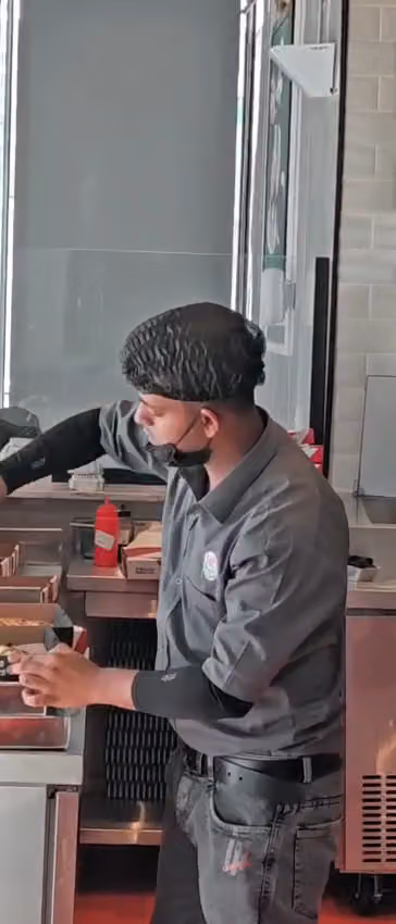 Lets Pizza AlAarid - ليتس بيتزا العارض