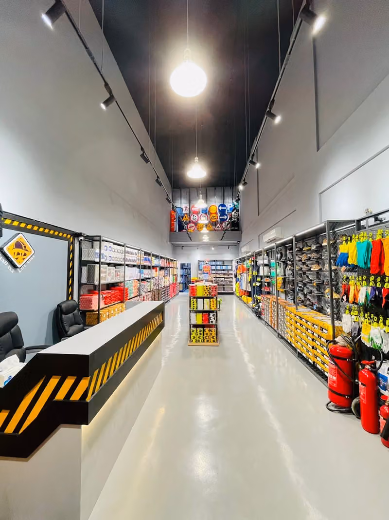 LIFE LINE TOOLS AND SAFETY CO, شركة خط الحياة للادوات ومواد السلامة