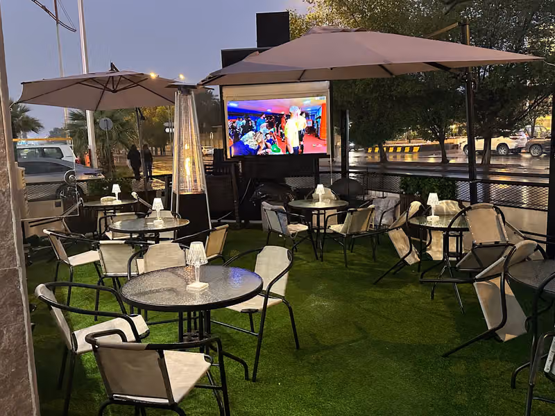 لكسرز كافيه Luxarc Cafe