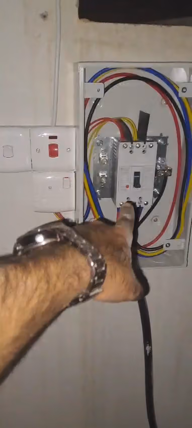 للسباكه والكهرباء Electric & Plumbing HomeFix Solutions