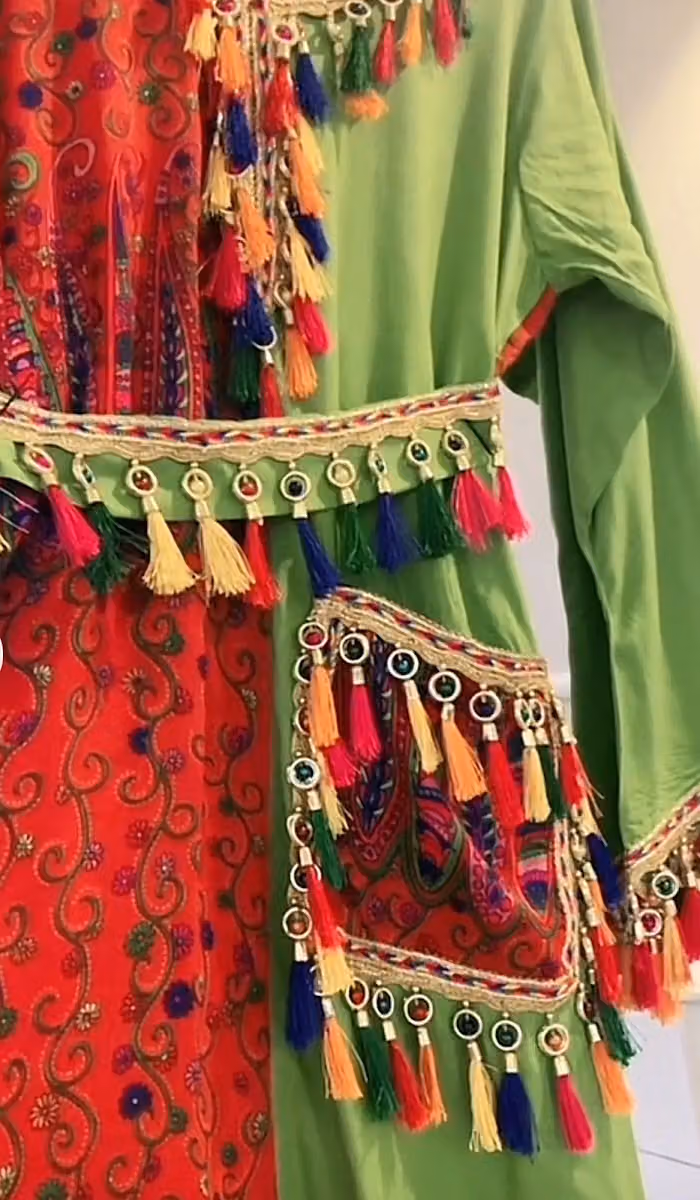 لمسة غزل للخياطة النسائية