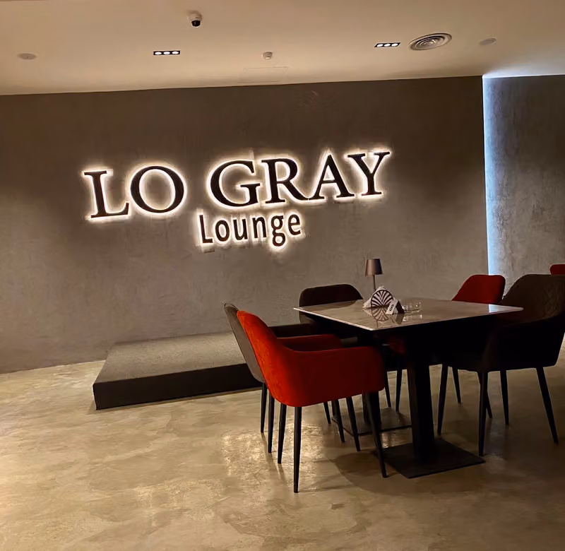 Lo Gray Coffee & restaurant