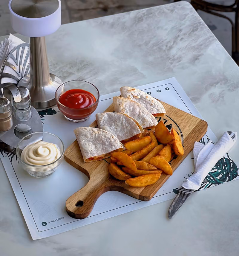 Lo Gray Coffee & restaurant