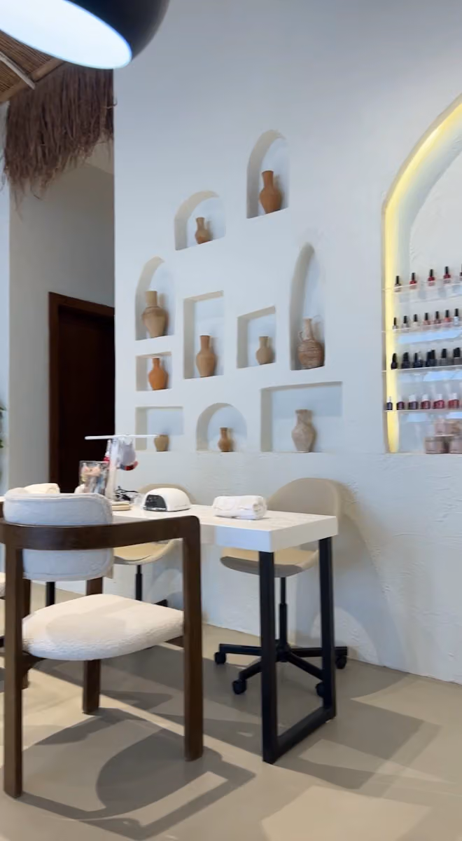 Lolia nail spa ( العارض )