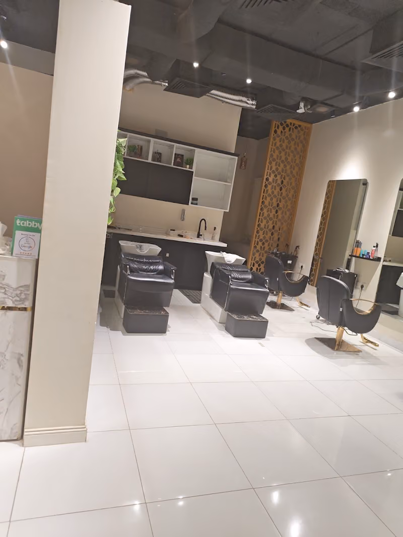 Lora Spa & Salon