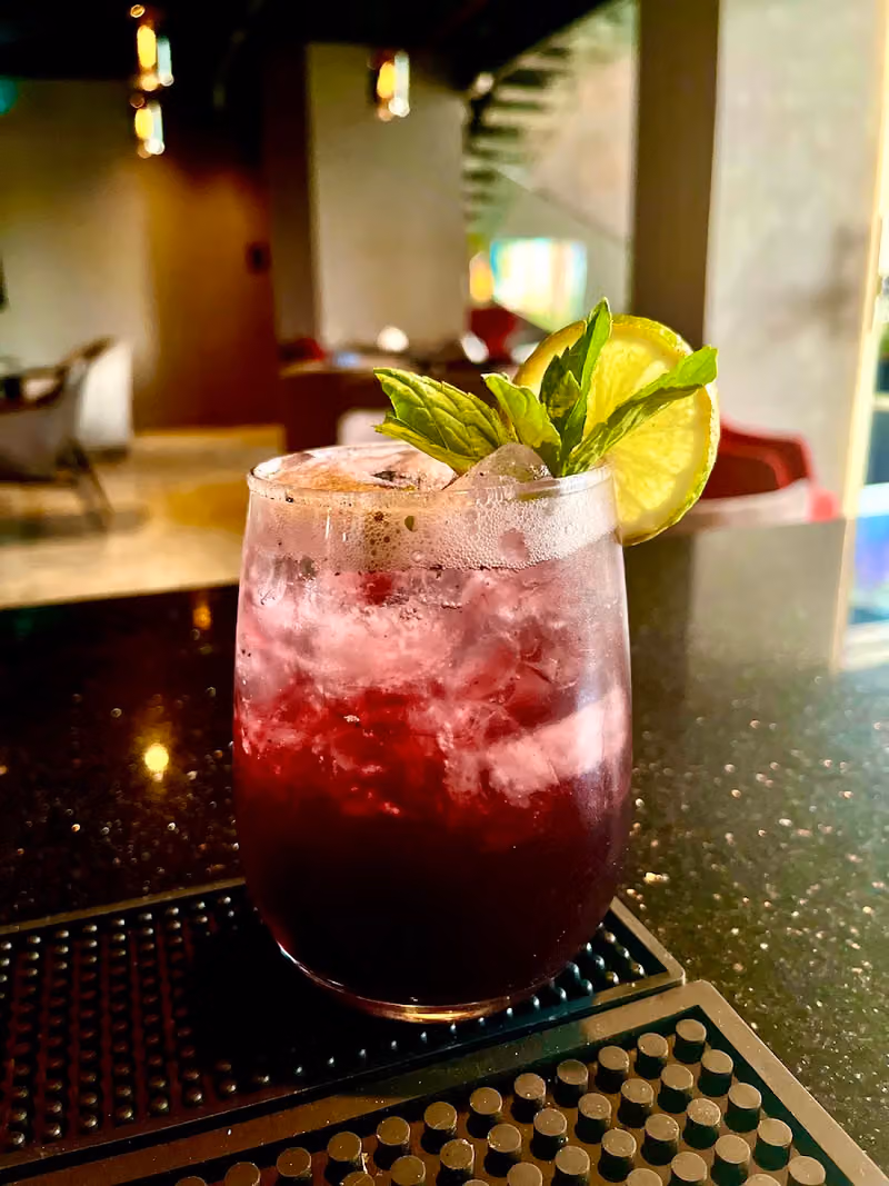 Lupin lounge لوبين لاونج