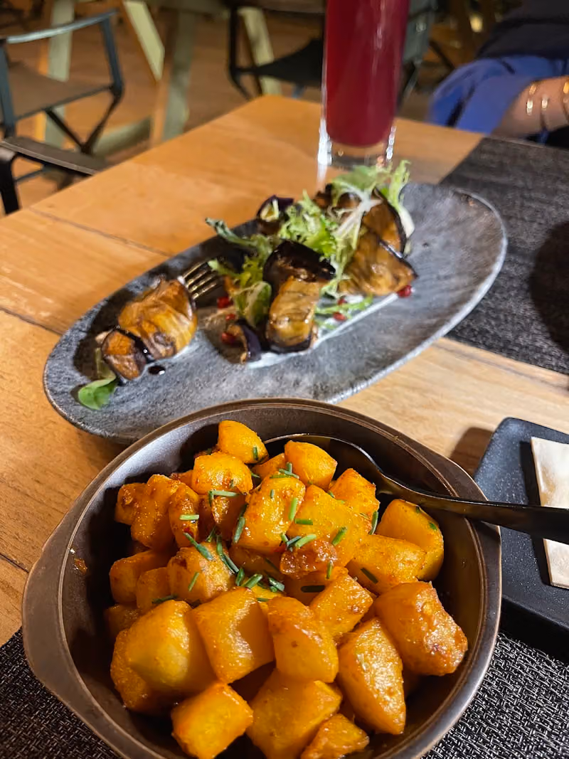 Lusin Restaurant - Diyafa Plaza