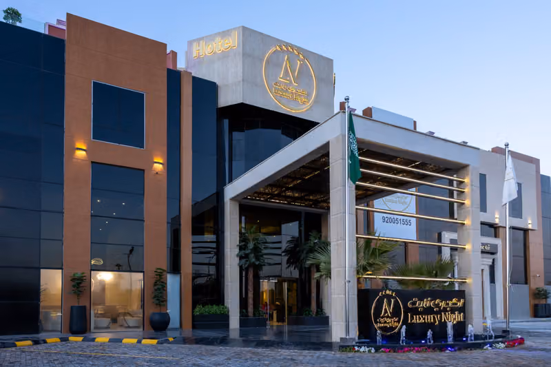 Luxury Night Hotel Al Yasmin