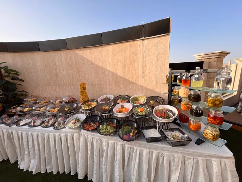 Luxury Night Hotel Al Yasmin